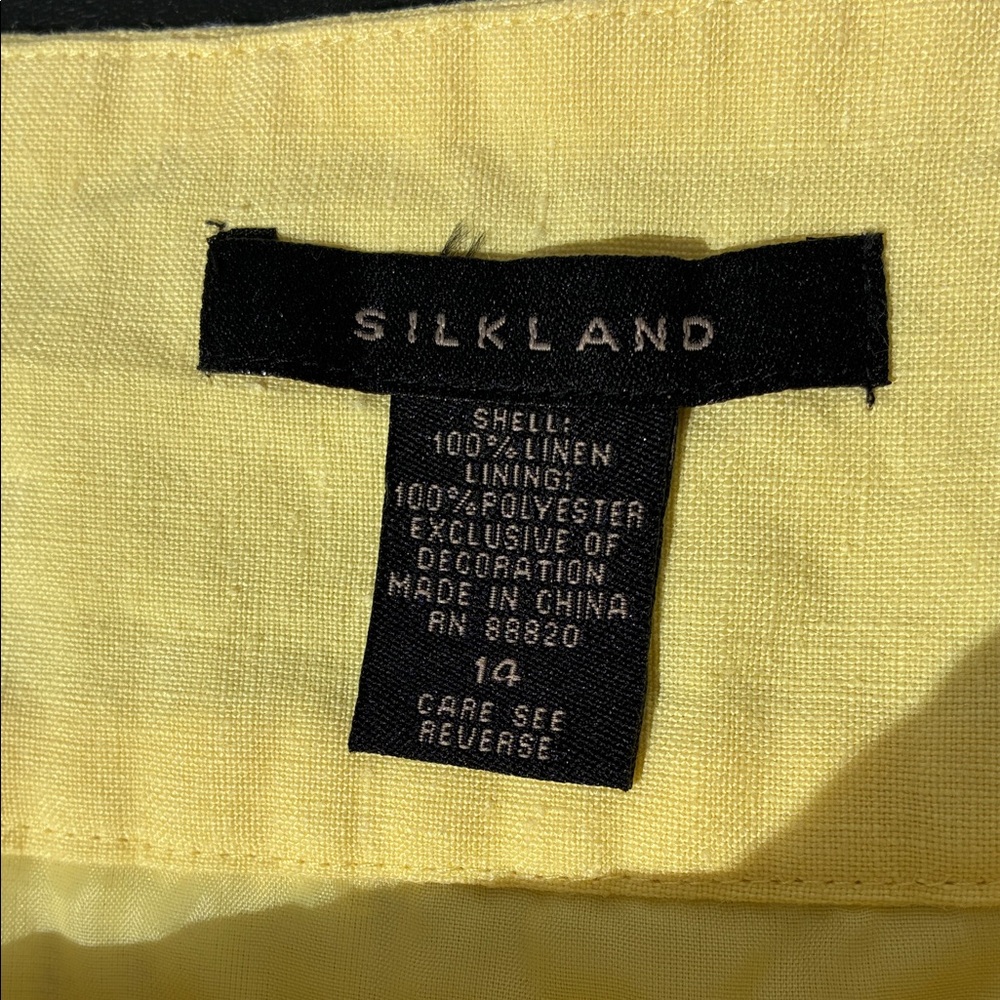 SilkLand Yellow A-Line Skirt with White Embroidery Button/Zip - Picture 9 of 10